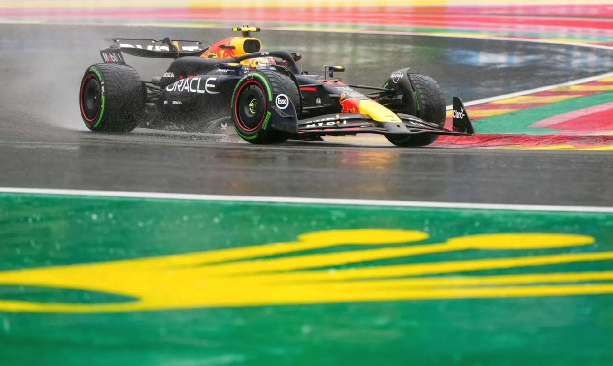 迈凯伦逆转红牛车队，佩雷兹刷新纪录