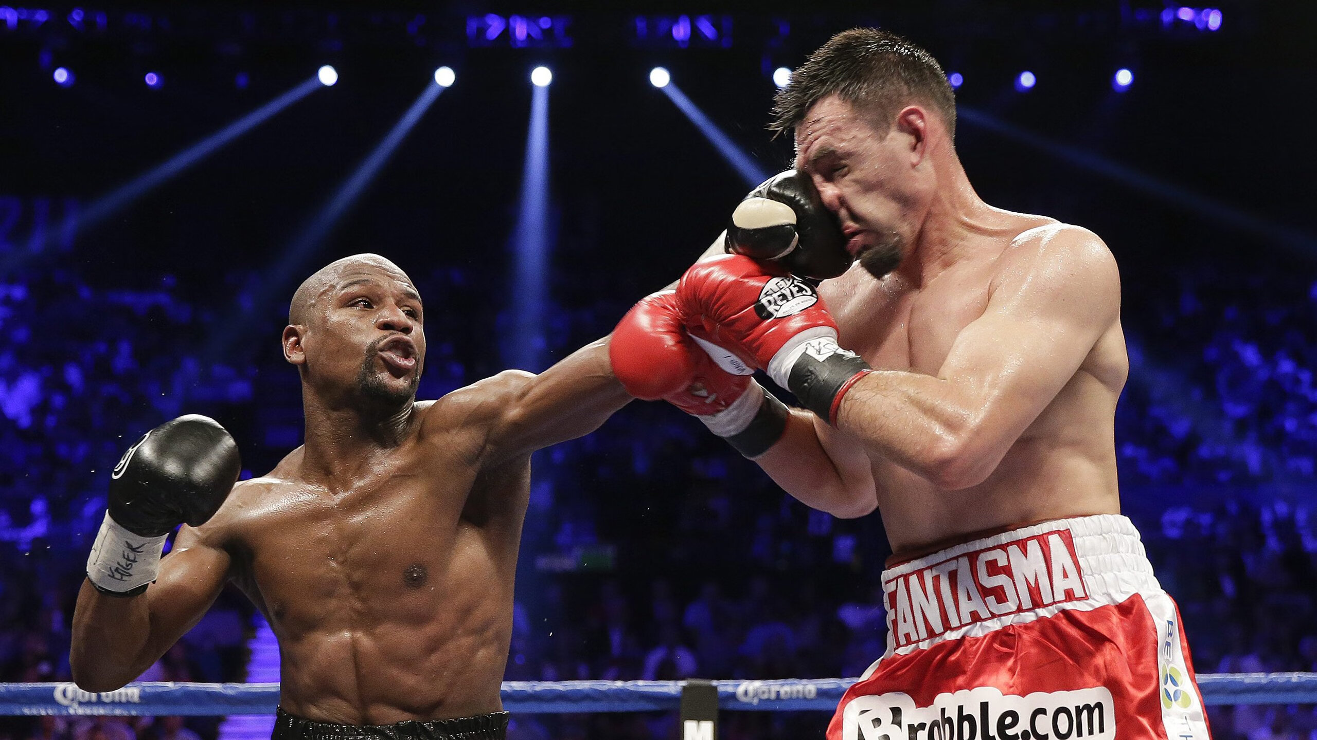 卡塞米罗带队取胜，哥伦比亚压哨击败波兰，足球场上的两种胜利哲学