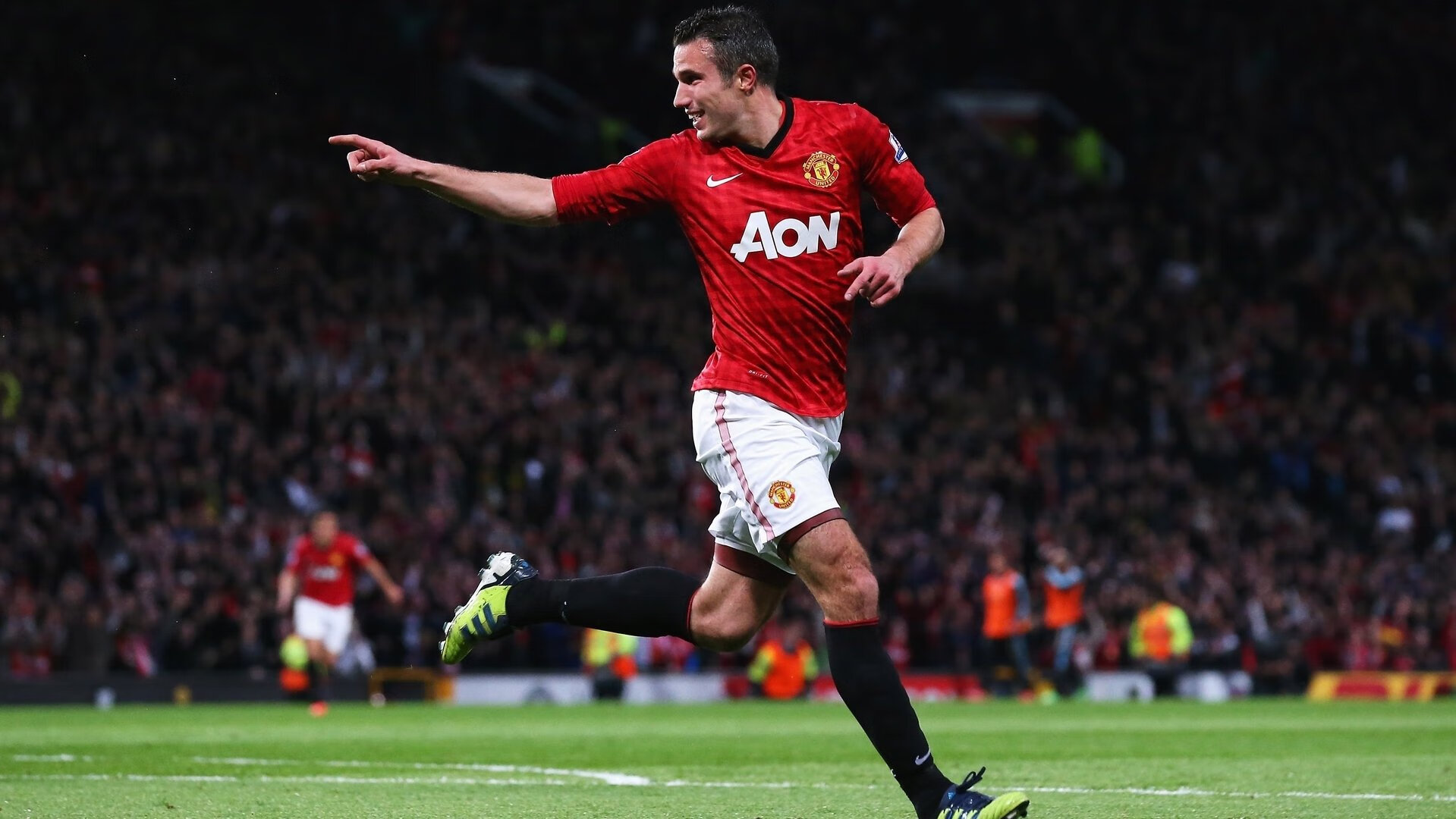 猛龙对阵凯尔特人，伦纳德成为全场焦点，攻防两端展现超巨统治力